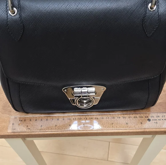 Ferragamo Handbag - Picture 15 of 17